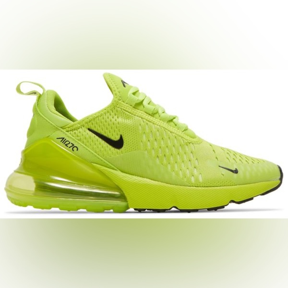 NIKE Air Max 270